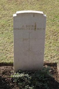 Ismailia War Memorial Cemetery - Beecher, Raymond